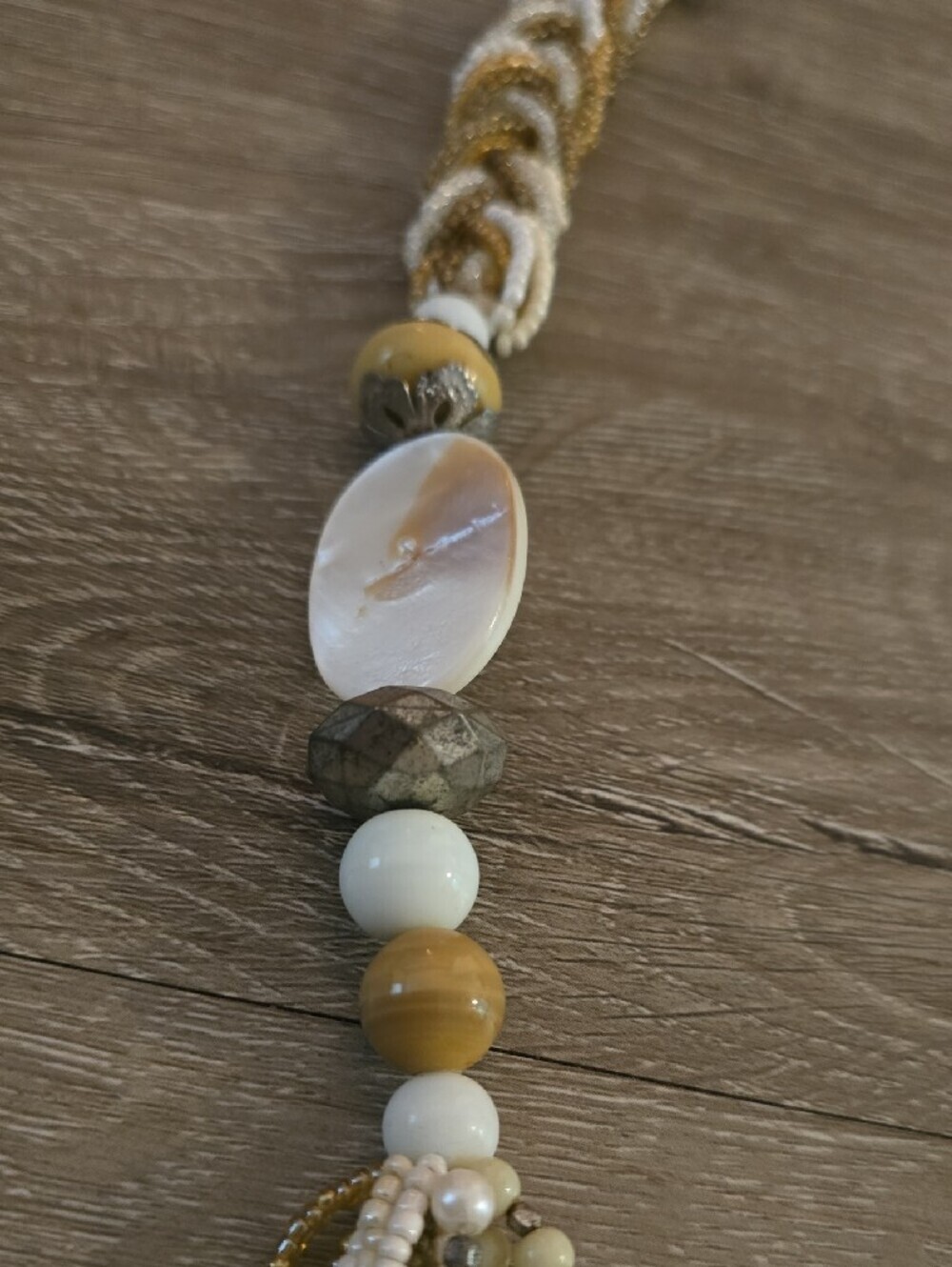 Stunning Bohemian Multi-Strand Seed Bead & Mother of Pearl Statement Necklace - Picture 5 of 8